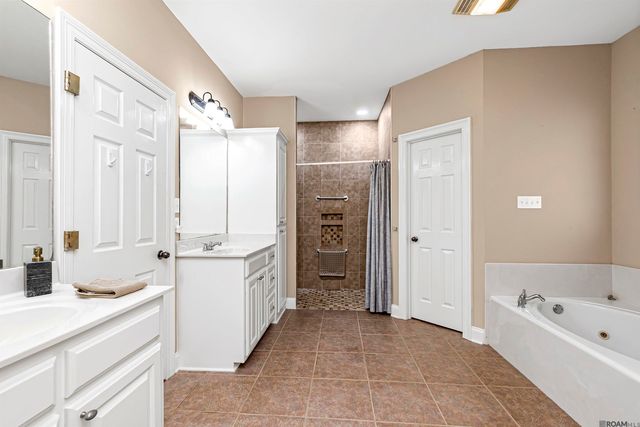 39096 Balmoral Dr, Prairieville, LA 70769