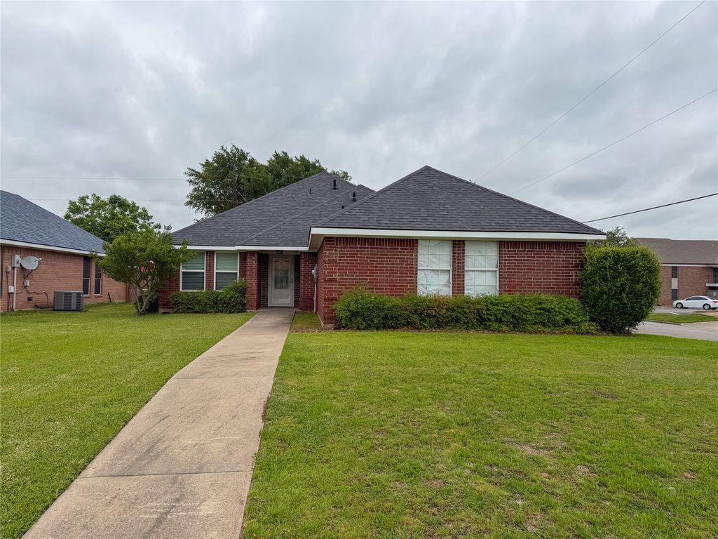 1901 Monte Cristo Way, Sherman, TX 75092