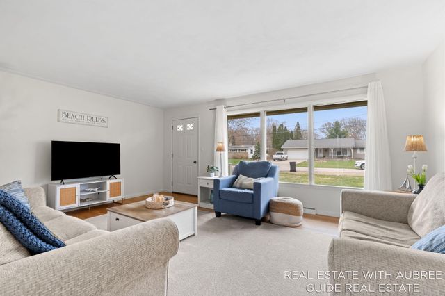 334 Home Avenue, Park Twp, MI 49424