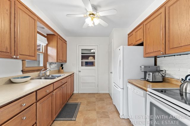 334 Home Avenue, Park Twp, MI 49424