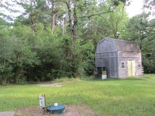 53 Brumley Road, Huntsville, TX 77320