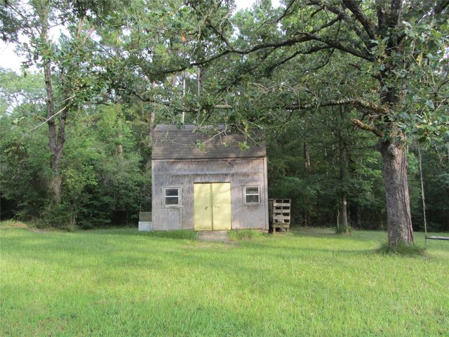 53 Brumley Road, Huntsville, TX 77320
