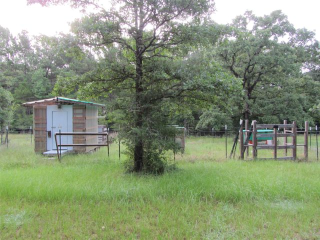 53 Brumley Road, Huntsville, TX 77320