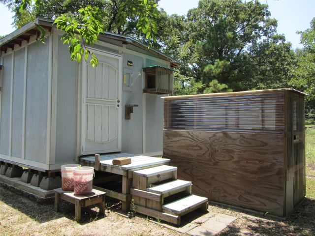 53 Brumley Road, Huntsville, TX 77320