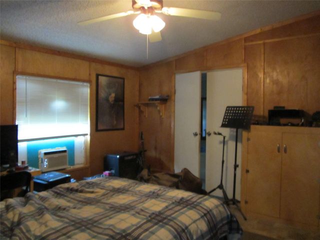 53 Brumley Road, Huntsville, TX 77320