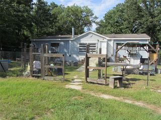 53 Brumley Road, Huntsville, TX 77320