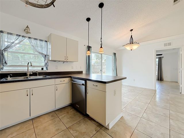 6146 104TH AVENUE N, Pinellas Park, FL 33782