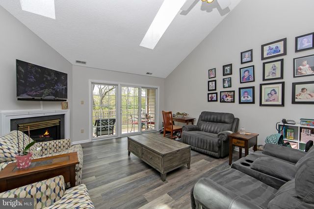 6506-B NORMANDY DR, Mount Laurel, NJ 08054