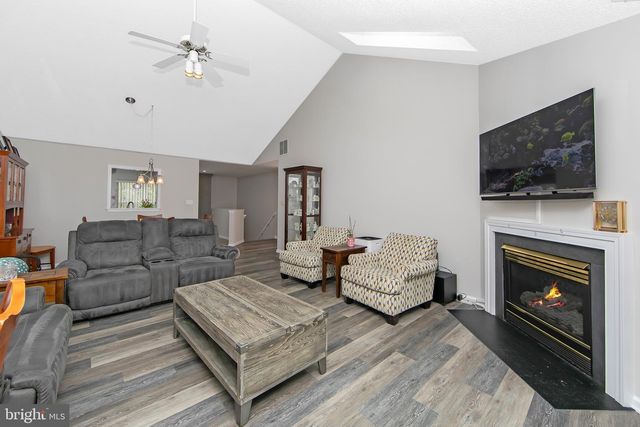 6506-B NORMANDY DR, Mount Laurel, NJ 08054