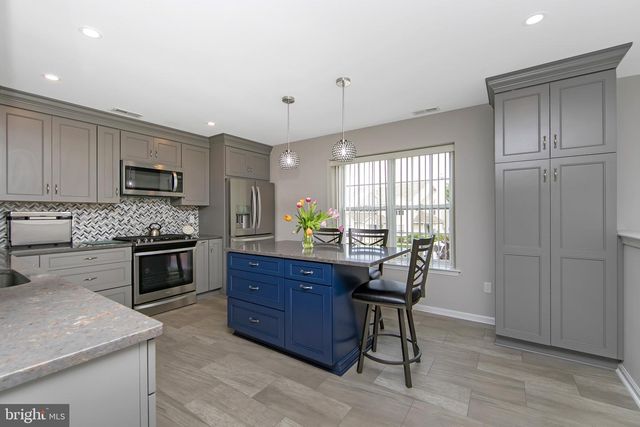 6506-B NORMANDY DR, Mount Laurel, NJ 08054