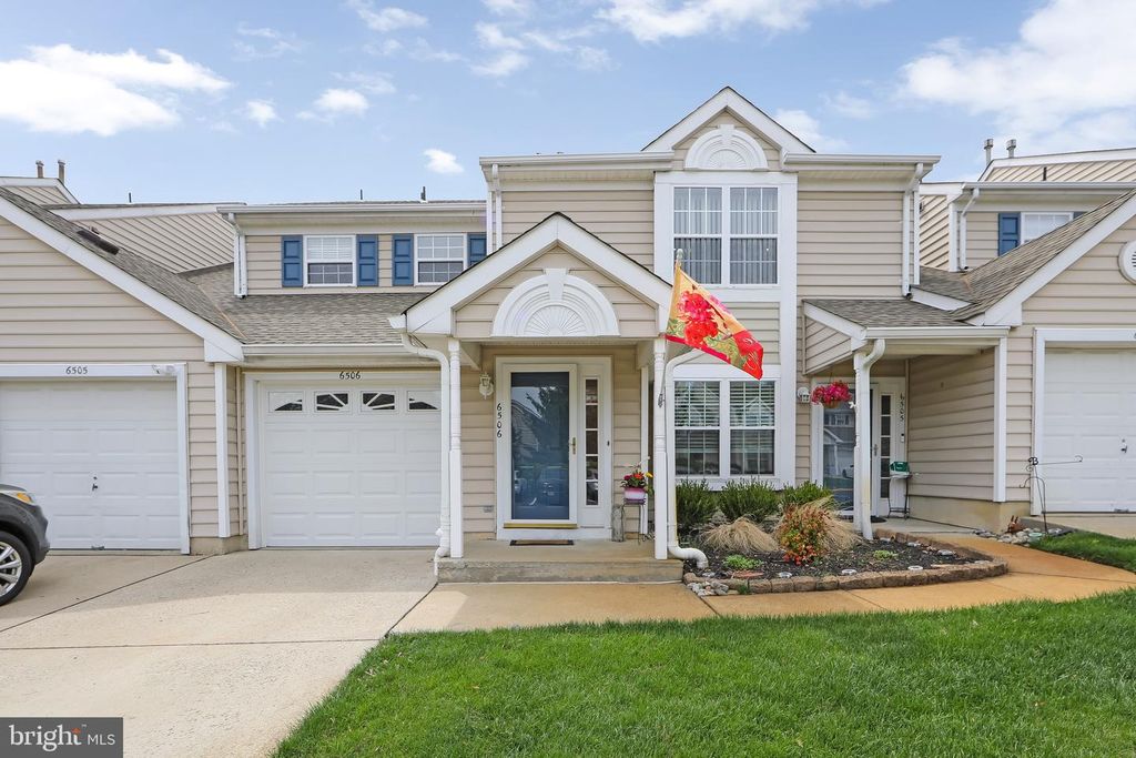 6506-B NORMANDY DR, Mount Laurel, NJ 08054
