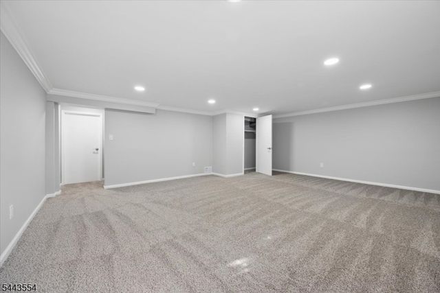 904 Merritt Dr, Hillsborough Twp., NJ 08844