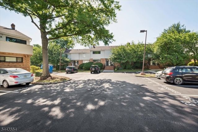 904 Merritt Dr, Hillsborough Twp., NJ 08844