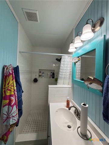 1872 W Harrison Avenue, Port O'connor, TX 77982