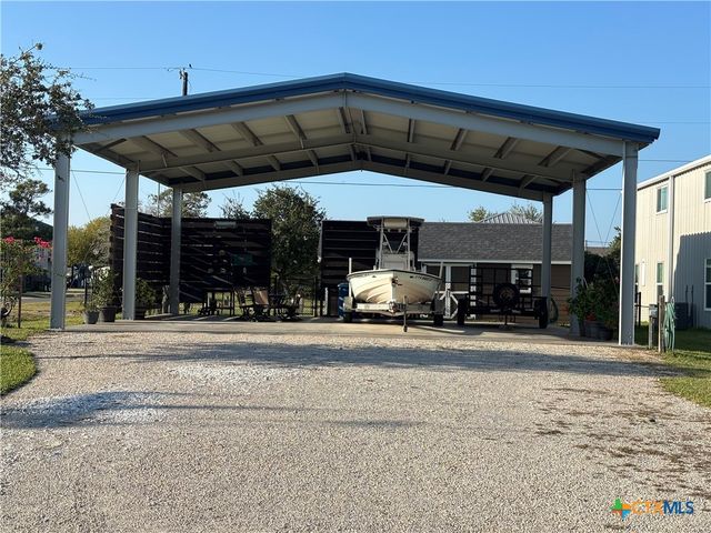 1872 W Harrison Avenue, Port O'connor, TX 77982