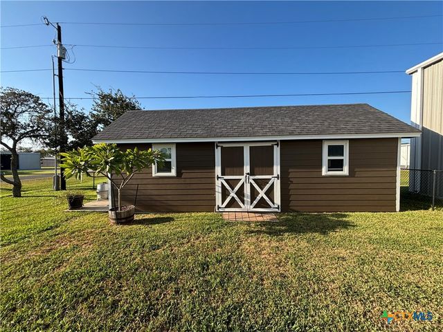 1872 W Harrison Avenue, Port O'connor, TX 77982