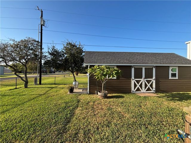1872 W Harrison Avenue, Port O'connor, TX 77982