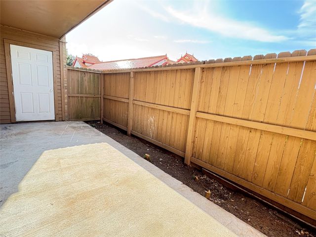 10555 Turtlewood Court 804, Houston, TX 77072