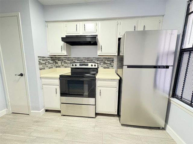 10555 Turtlewood Court 804, Houston, TX 77072