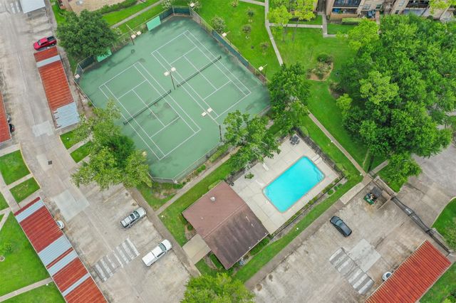 10555 Turtlewood Court 804, Houston, TX 77072