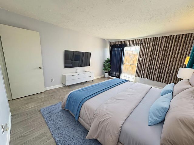 10555 Turtlewood Court 804, Houston, TX 77072