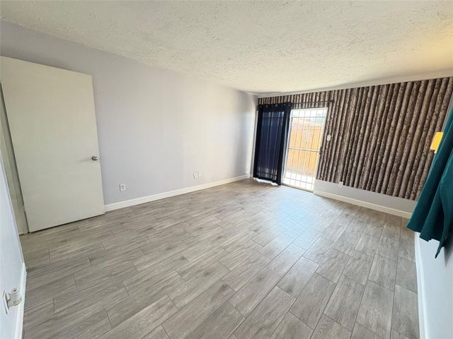 10555 Turtlewood Court 804, Houston, TX 77072