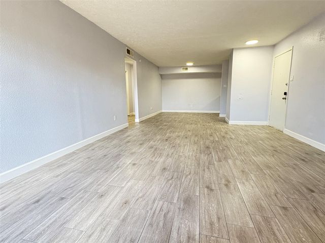 10555 Turtlewood Court 804, Houston, TX 77072