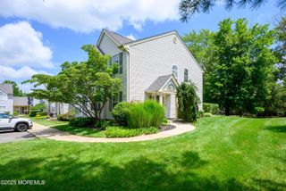 45 Liverpool Court, 10, Freehold, NJ 07728