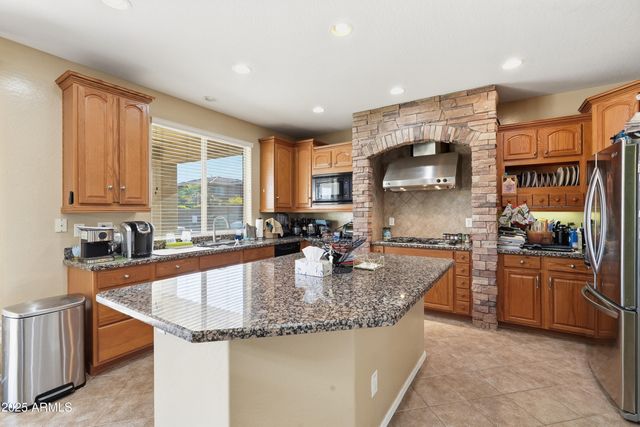 18391 W PORT ROYALE Lane, Surprise, AZ 85388