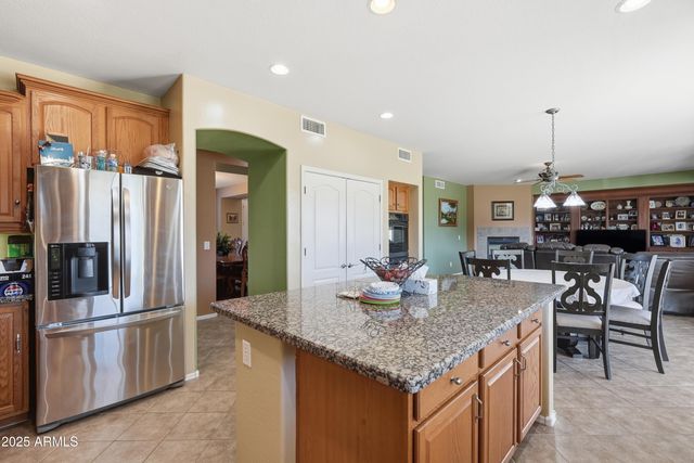 18391 W PORT ROYALE Lane, Surprise, AZ 85388