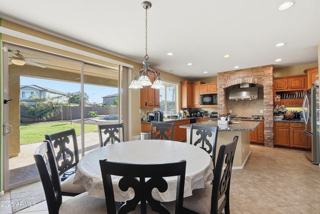 18391 W PORT ROYALE Lane, Surprise, AZ 85388