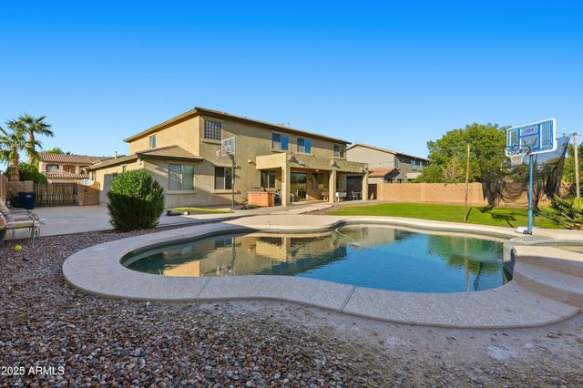 18391 W PORT ROYALE Lane, Surprise, AZ 85388