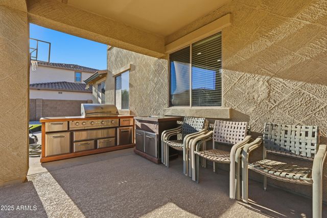 18391 W PORT ROYALE Lane, Surprise, AZ 85388