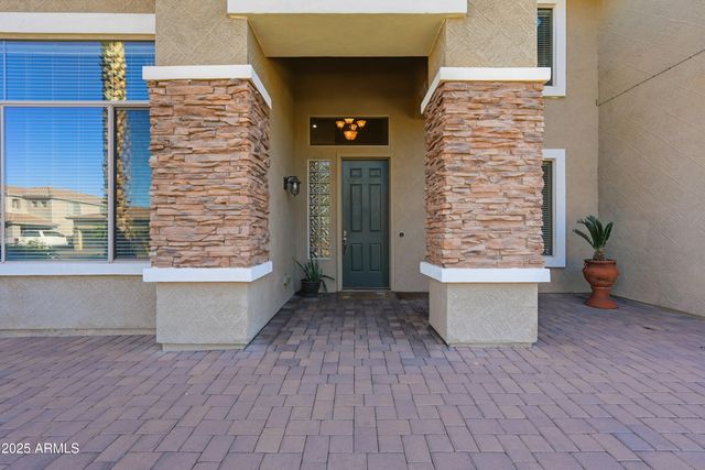 18391 W PORT ROYALE Lane, Surprise, AZ 85388