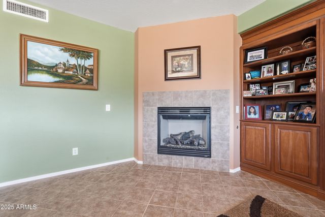 18391 W PORT ROYALE Lane, Surprise, AZ 85388