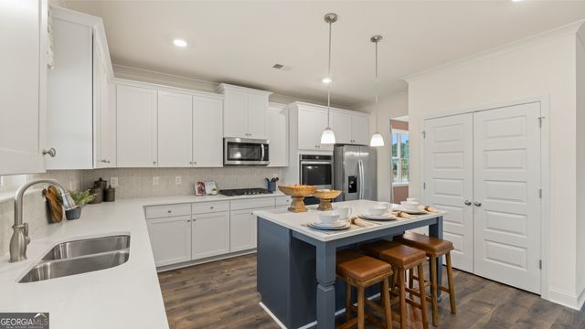 1813 Quaker Street, Hampton, GA 30228