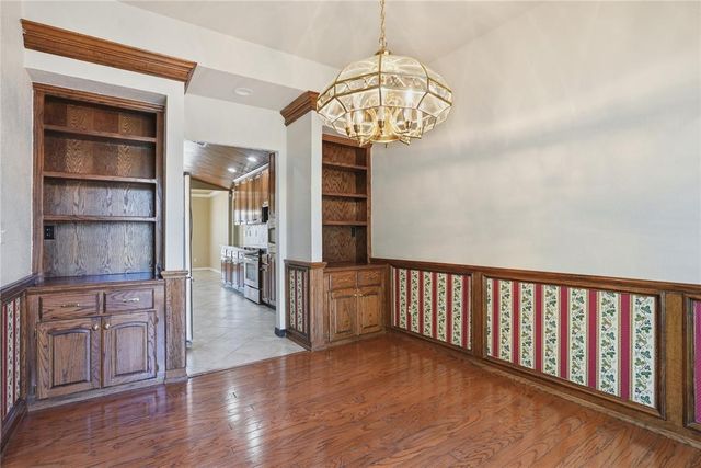 5804 NW 53rd Street, Warr Acres, OK 73122