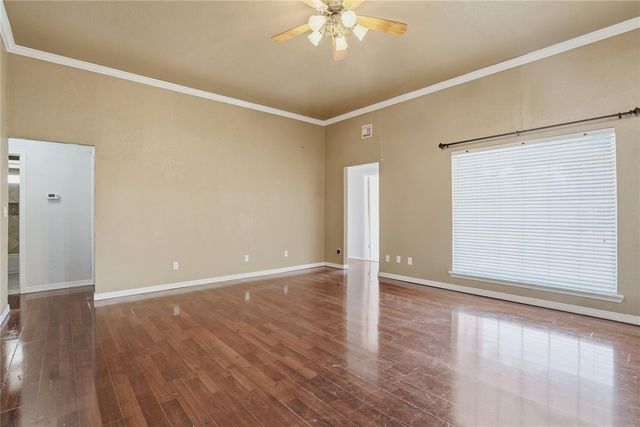 5804 NW 53rd Street, Warr Acres, OK 73122