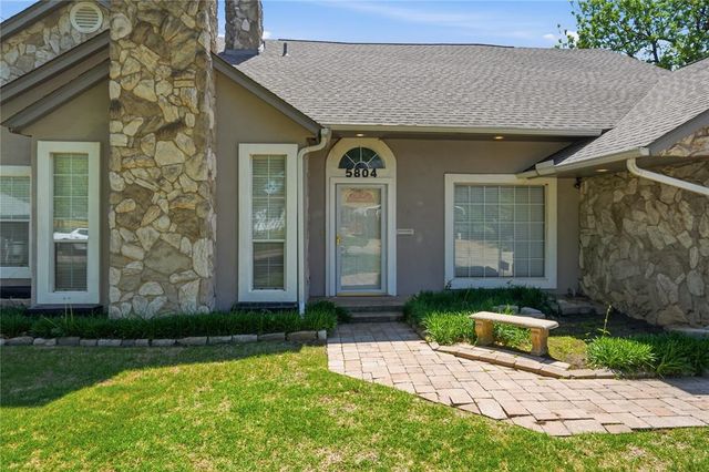 5804 NW 53rd Street, Warr Acres, OK 73122