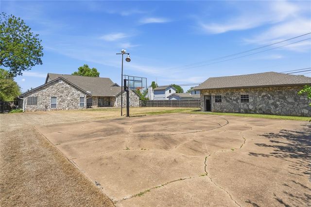 5804 NW 53rd Street, Warr Acres, OK 73122