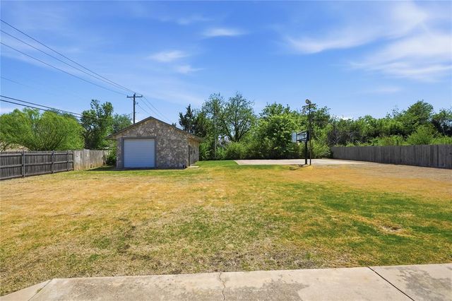 5804 NW 53rd Street, Warr Acres, OK 73122