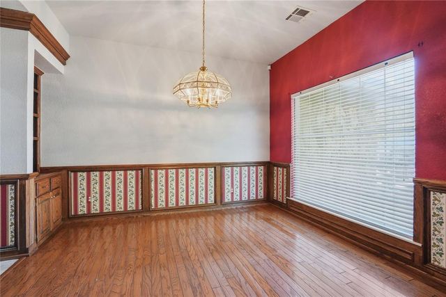 5804 NW 53rd Street, Warr Acres, OK 73122