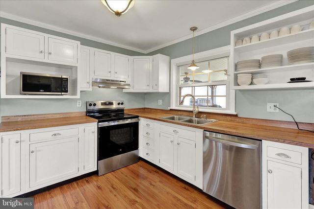 41 LAUREL AVE, Birdsboro, PA 19508