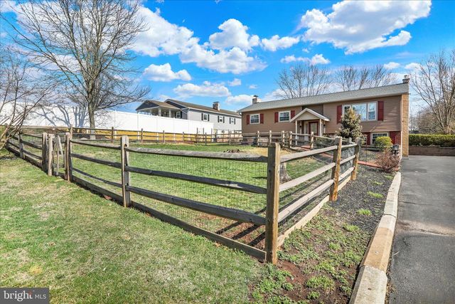 41 LAUREL AVE, Birdsboro, PA 19508