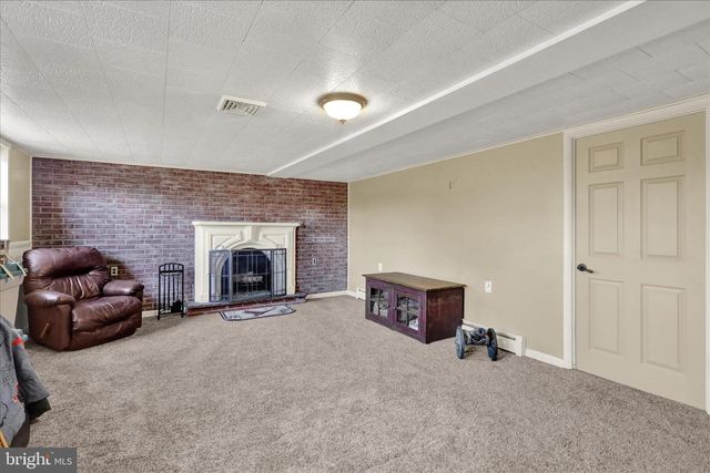 41 LAUREL AVE, Birdsboro, PA 19508