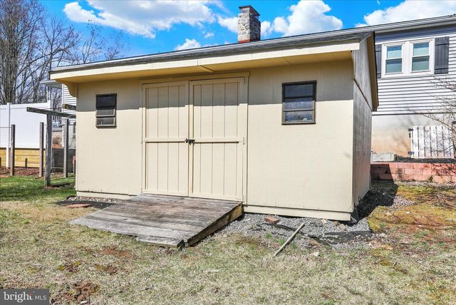 41 LAUREL AVE, Birdsboro, PA 19508