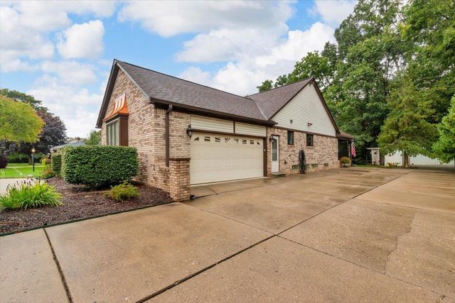 23811 Ronita Drive, Macomb Twp, MI 48042