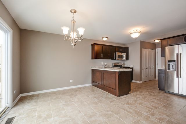 1444 Somerset Drive, Beecher, IL 60401