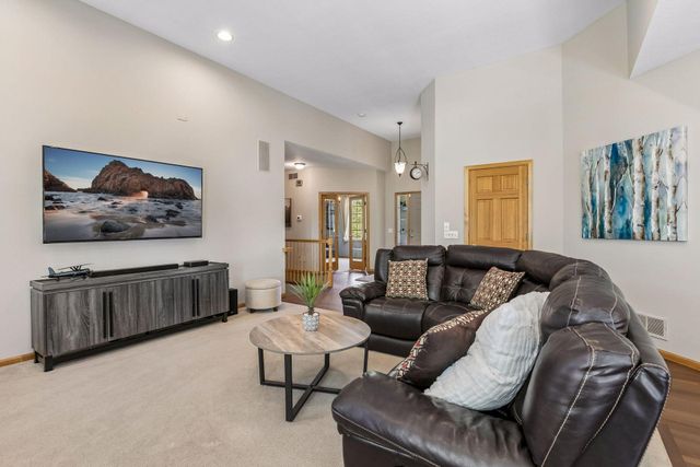 4985 Pine Lane, Eagan, MN 55123