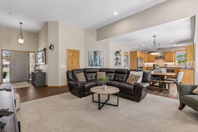 4985 Pine Lane, Eagan, MN 55123